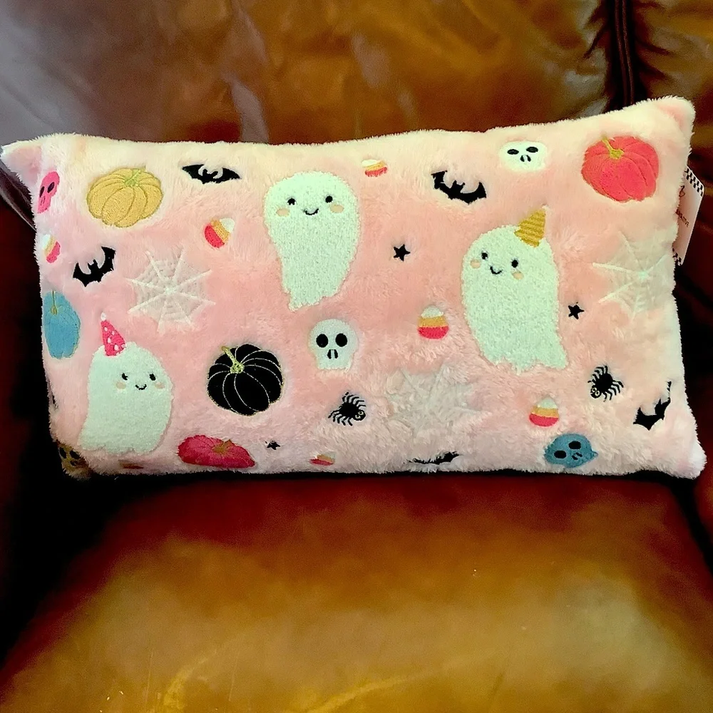 Halloween Pink Pillow Ghosts Bats Spiders Pumpkins New